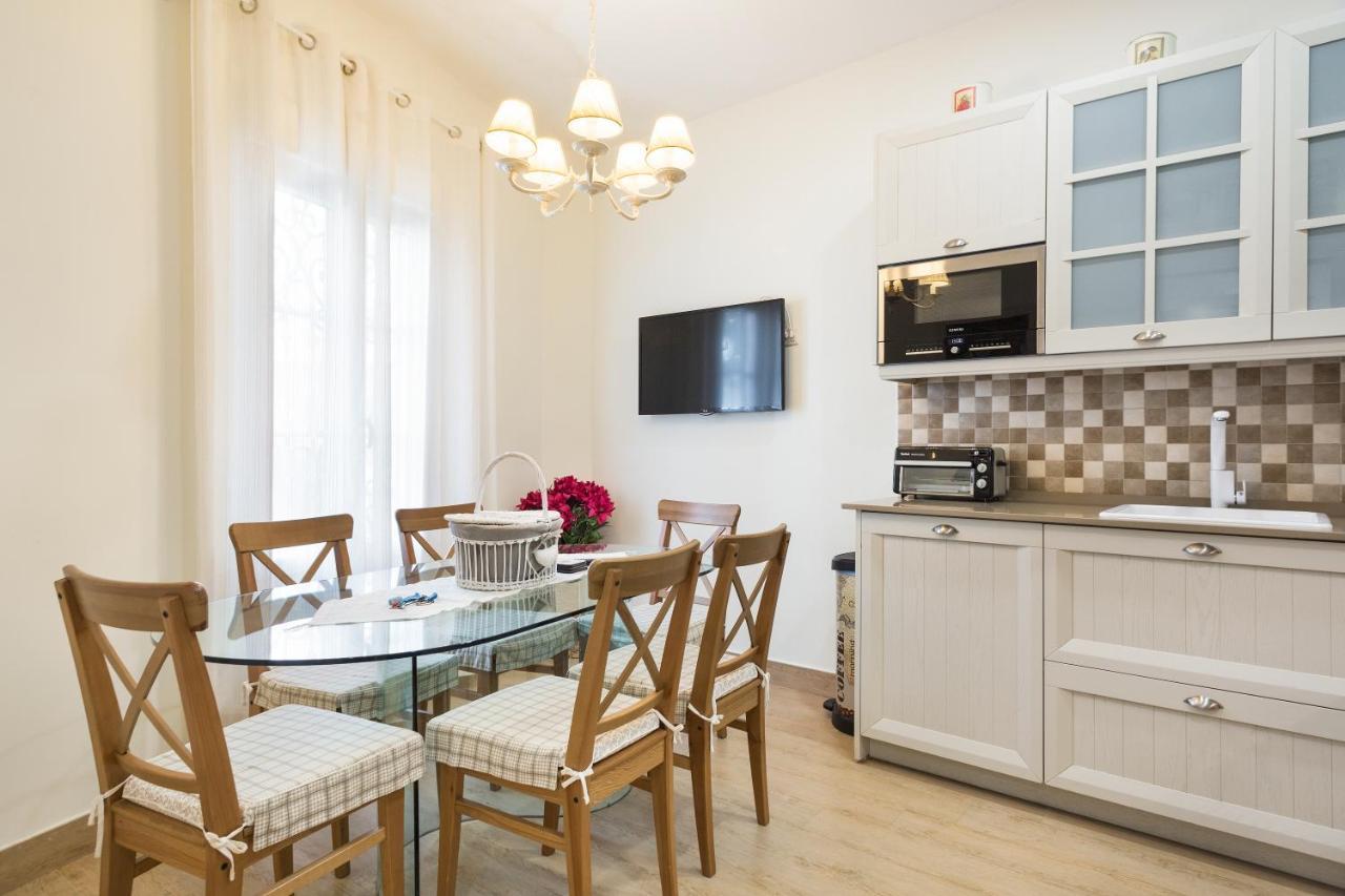 Sitges Spaces Beach House-4 Bedrooms, 3 Bathrooms, Large Terrace, Jacuzzi, Center-Beach Экстерьер фото