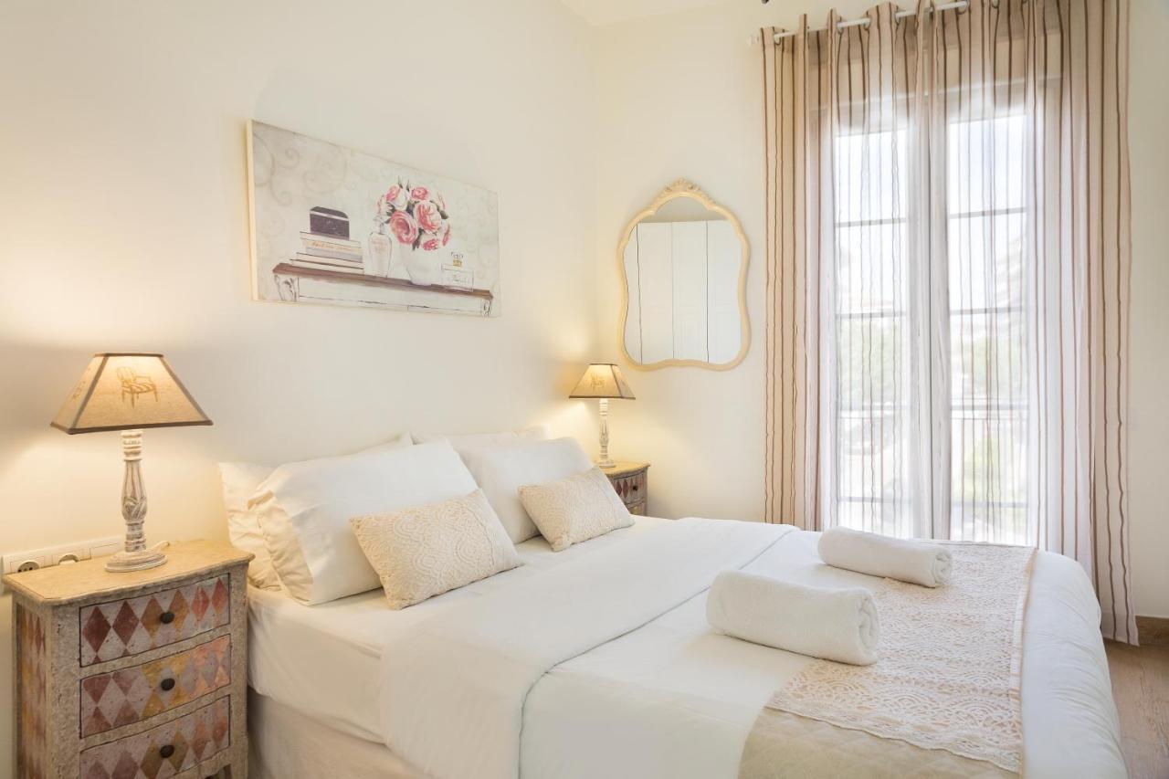 Sitges Spaces Beach House-4 Bedrooms, 3 Bathrooms, Large Terrace, Jacuzzi, Center-Beach Экстерьер фото